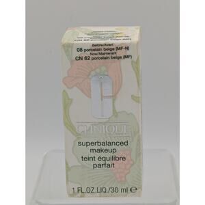 Clinique Superbalanced CN 62 Porcelain Beige – Discontinued Shade – New in Box